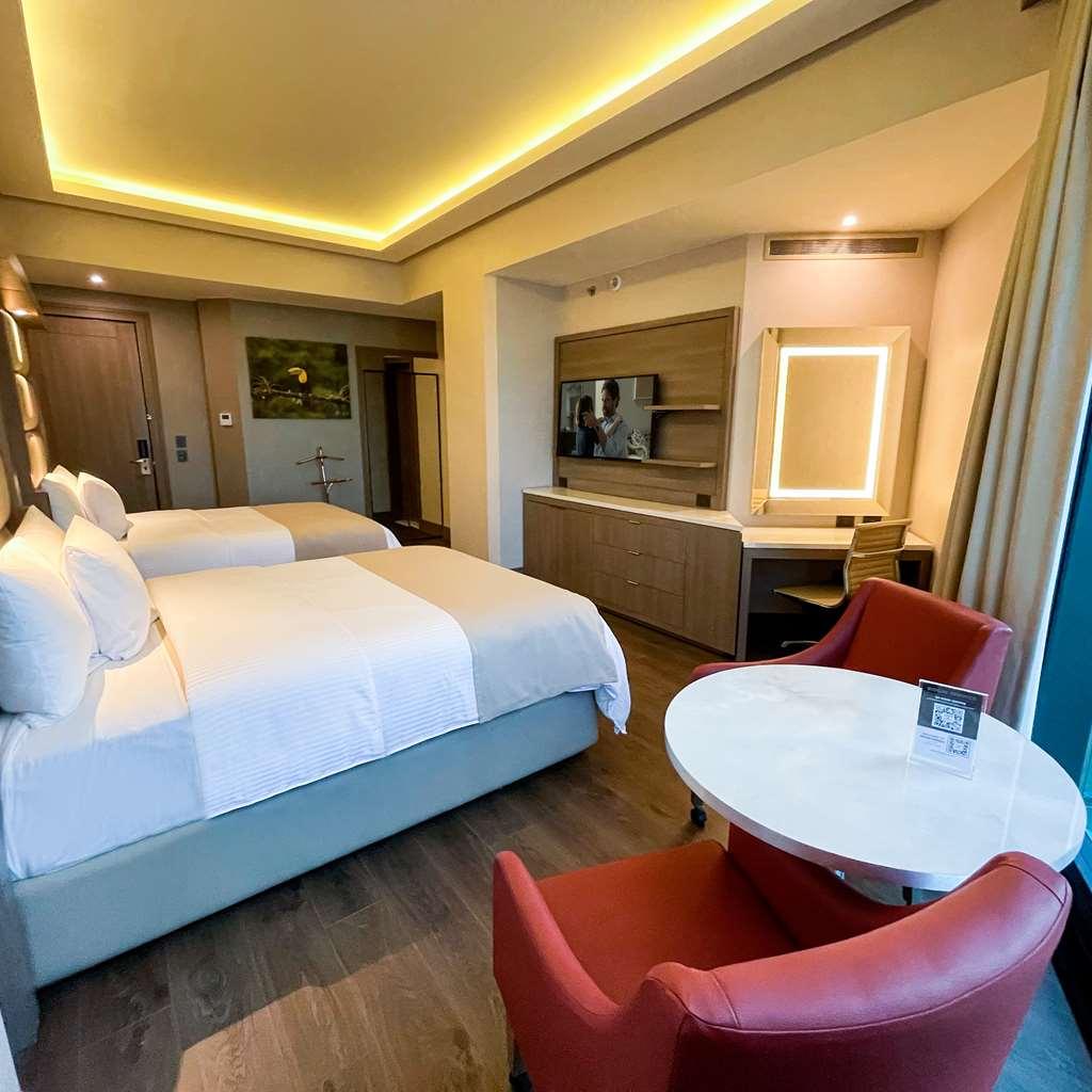 Safi Royal Luxury Metropolitan Hotel San Pedro Garza Garcia Room photo A room at the hotel